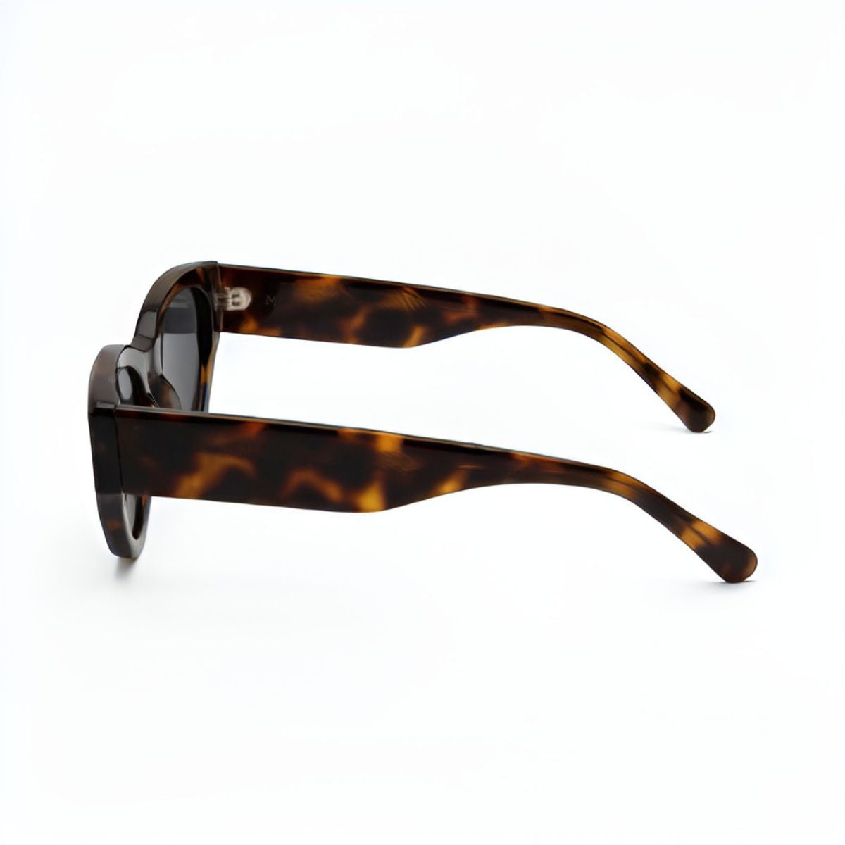 Tortoise cateye sunglasses