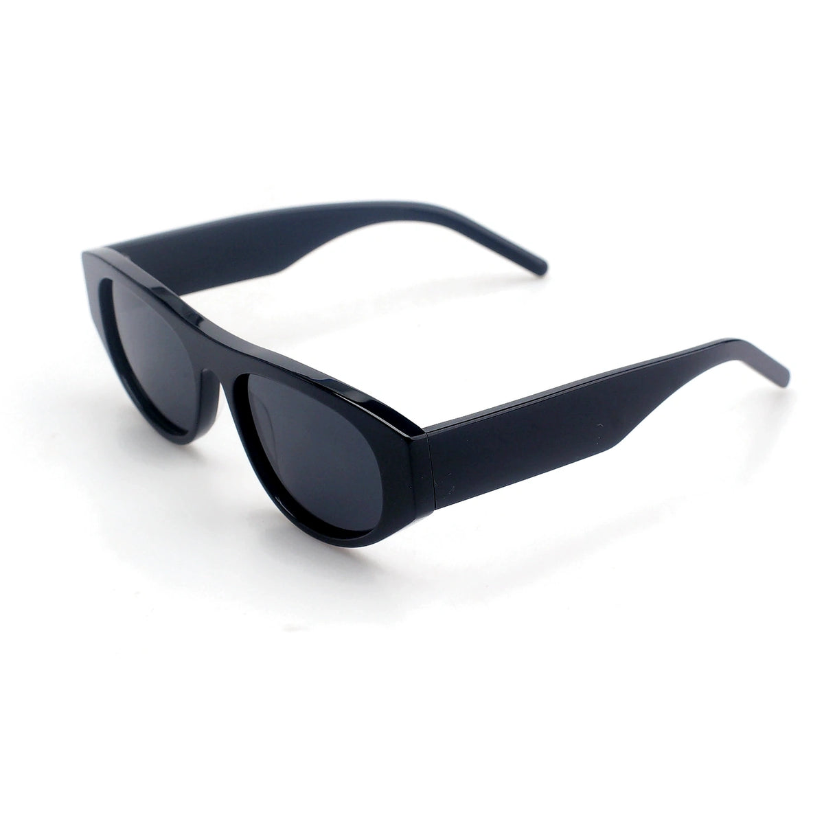 Como oval black sunglasses