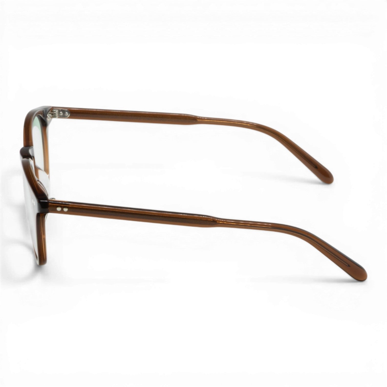 brown round glasses