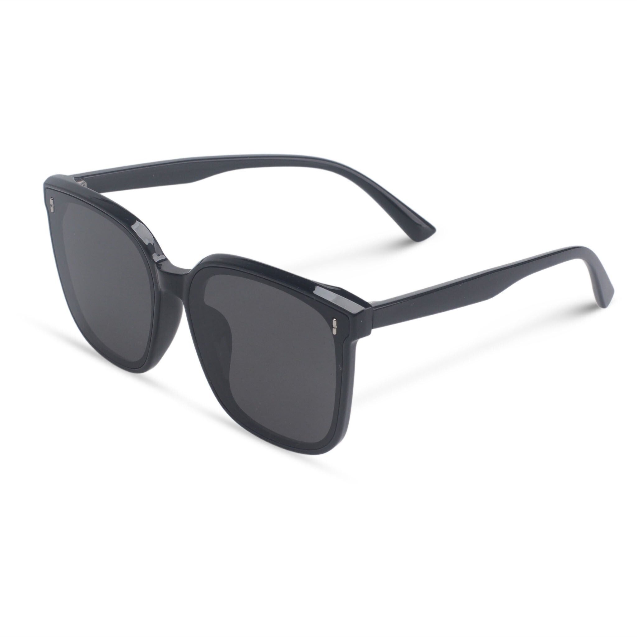 Oversized black square sunglasses
