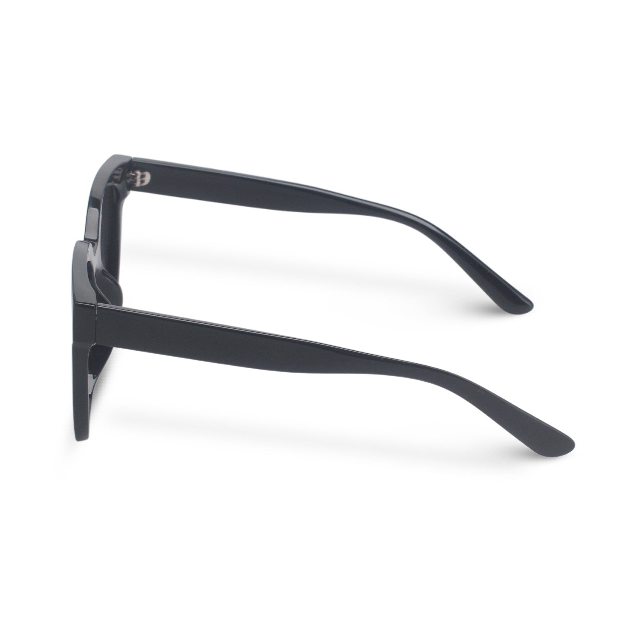 Oversized black square sunglasses